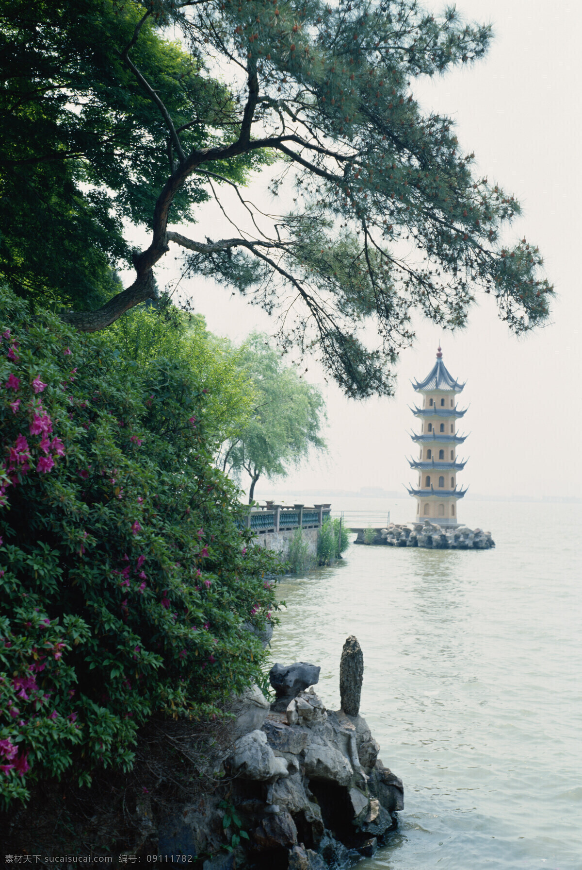 岳阳 长江 河边 洞庭 洞庭湖 宝塔 自然景观 自然风景 摄影图库