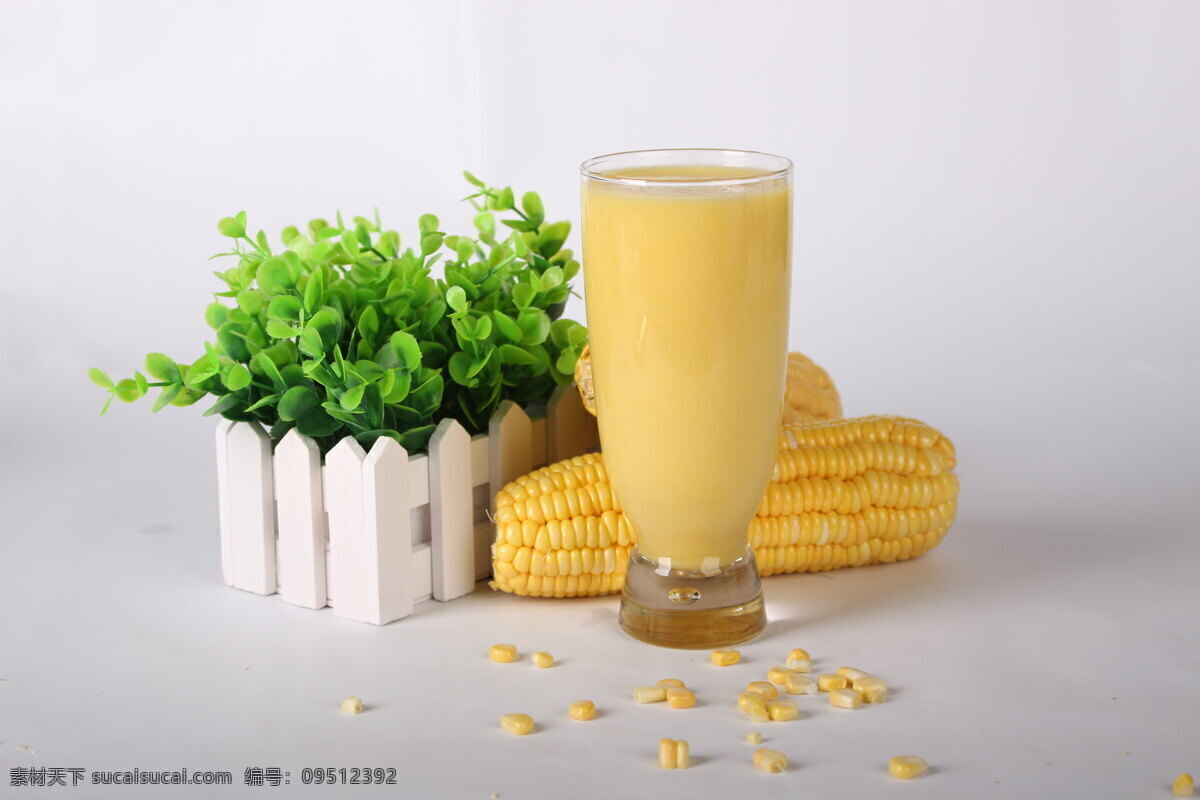 玉米汁 玉米燕麦五谷 高清玉米汁 玉米饮品 高端饮品 玉米汁海报 餐饮美食 饮料酒水