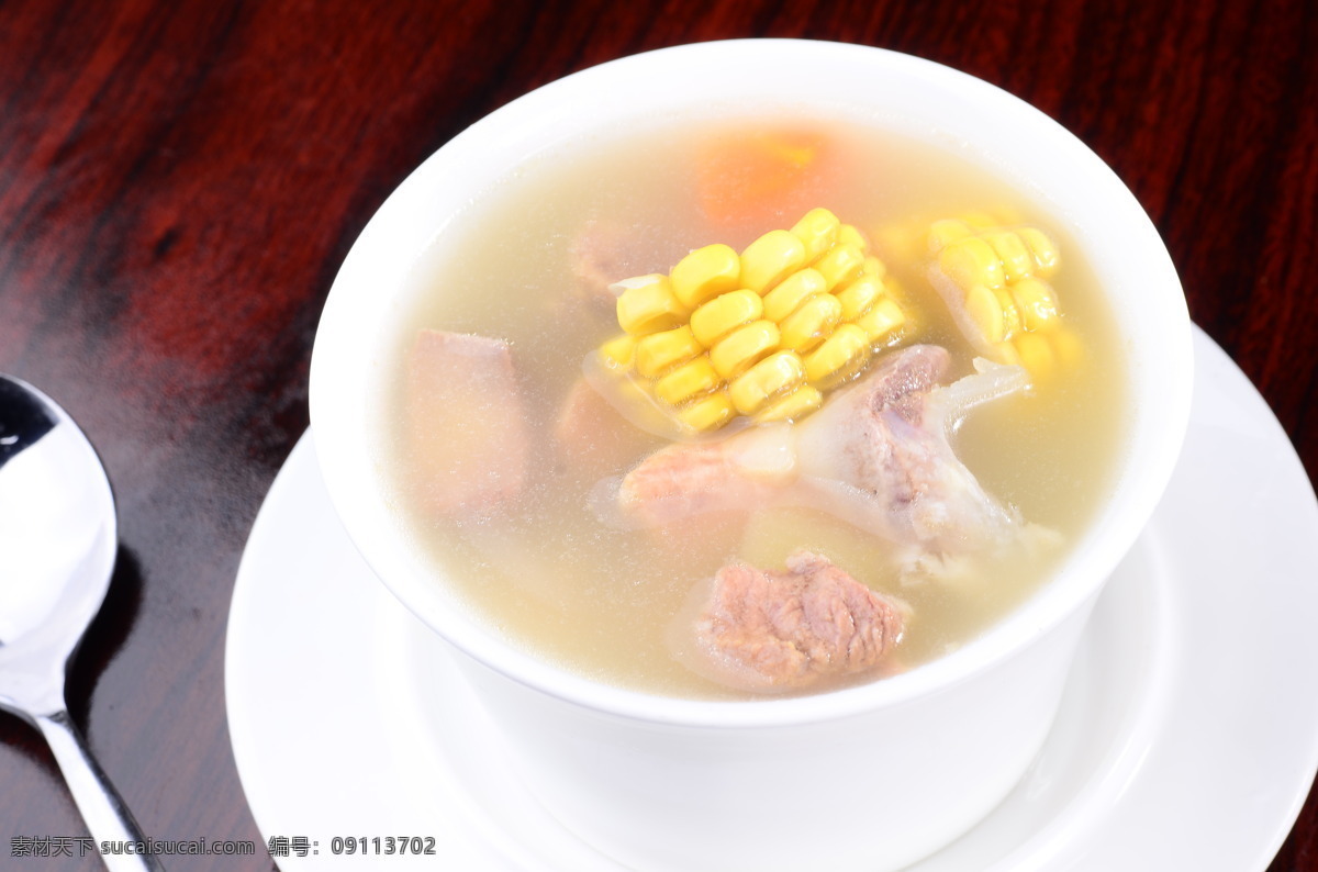 玉米龙骨汤 例汤 传统美食 餐饮美食