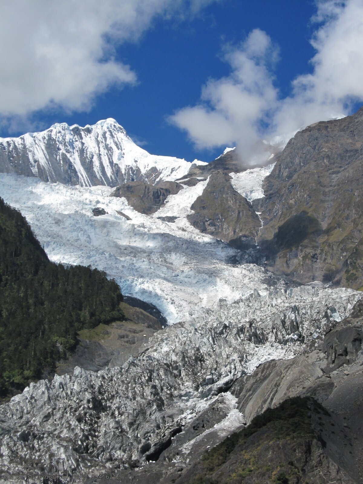 梅里雪山 云南 雪山 雪山图片 蓝天白云雪山 灰色