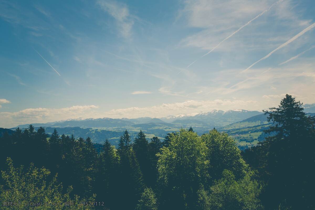 天空 蓝天 白云 森林 绿植 远山 风景 背景