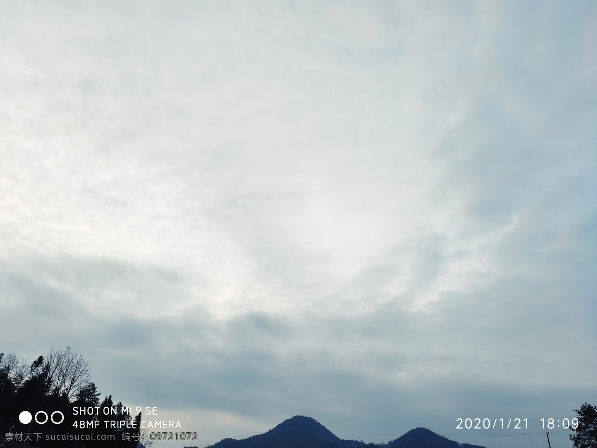 阴天天空 云 白 阴天 天空 自然 阳光 日落 景观 风景 环境 天气 气候 夏天 旅游摄影 国外旅游