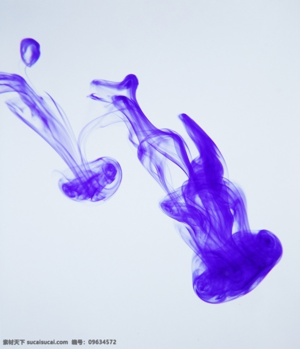 滴墨 水中墨水 水墨 墨水 水墨滴墨 墨迹 墨滴 墨汁在水中 墨的扩散 水墨扩散 水墨散开 水墨溶解 流动的水墨 飘逸的水墨 文化艺术