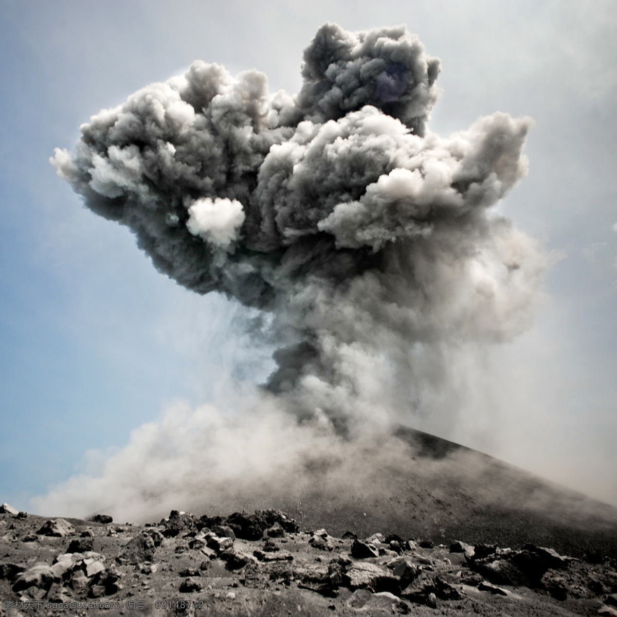 爆炸 特效 烟雾 硝烟 碎石 炸弹 爆破 浓烟 军事武器 现代科技