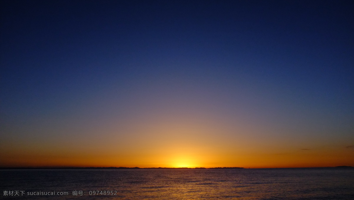 青海湖 日出 太阳升起 地平线 天空 海面 自然景观 自然风景