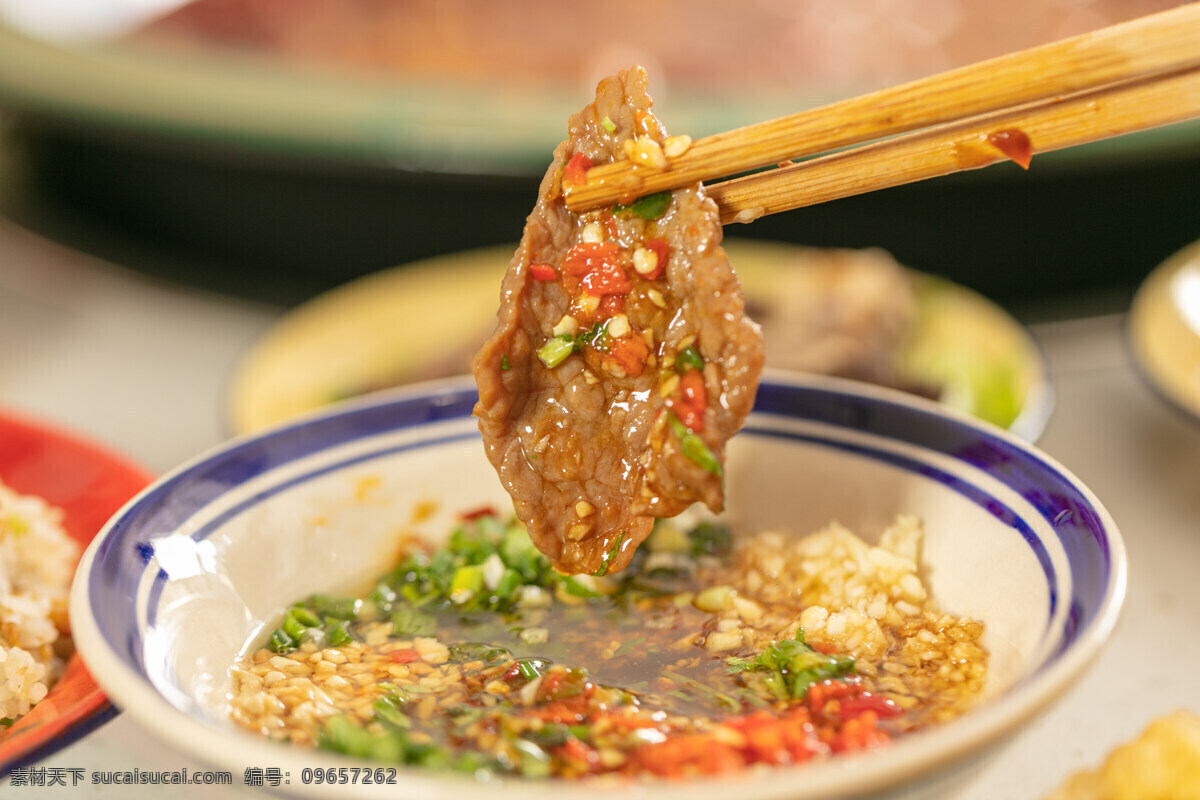 火锅筷子图片 中式火锅 火锅聚餐 吃火锅 火锅海报 火锅肉 麻辣火锅 鸳鸯火锅 火锅文化 番茄火锅 火锅背景 火锅店 火锅荤菜 火锅素菜 火锅菜品 小吃 甜点 三鲜火锅 火锅底料 菌汤火锅 火锅配菜 小火锅 火锅汤 素菜 荤菜 锅底 底料 热火锅 冷火锅 成都火锅 重庆火锅 火锅煲汤 夹菜 夹肉 火锅 团员餐 餐饮美食 传统美食