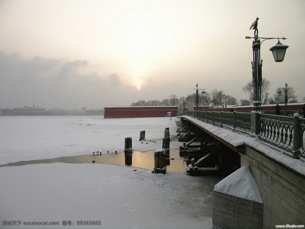 冰河 冰雪 冬天 冬天雪景图片 房子 风景 寒冷 枯树 桥 摄影图库 雪景 雪地 树木 圣诞节 自然景观 自然风景 节日素材