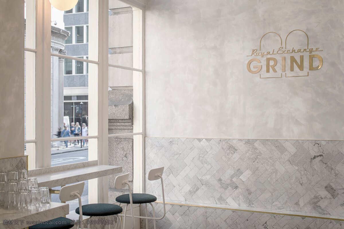 简约 咖啡厅 灰色 墙壁 装修 效果图 长方形餐桌 窗户 方形吊顶 灰色地板砖 桌椅