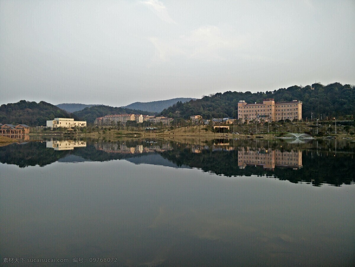 长沙咸嘉湖 咸嘉湖景色 湖泊美景 水面倒影 袁国晶拍摄 旅游摄影 自然风景