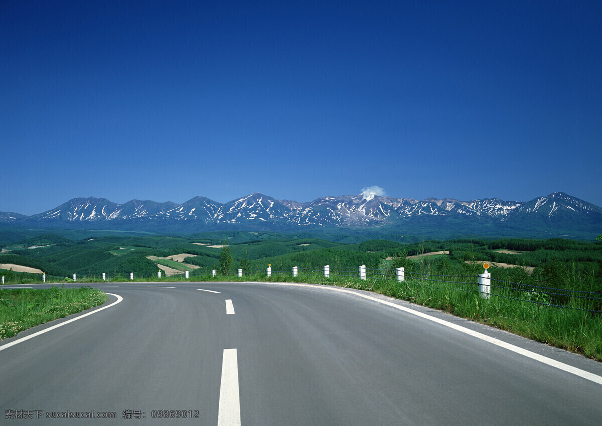 公路 马路道路 公路道路 乡间小路 道路 乡村道路 国道 乡间道路 马路 野外公路 森林公路 道路风光 路面 道路素材 树 对称道路 树与路面 自然风景 旅游摄影