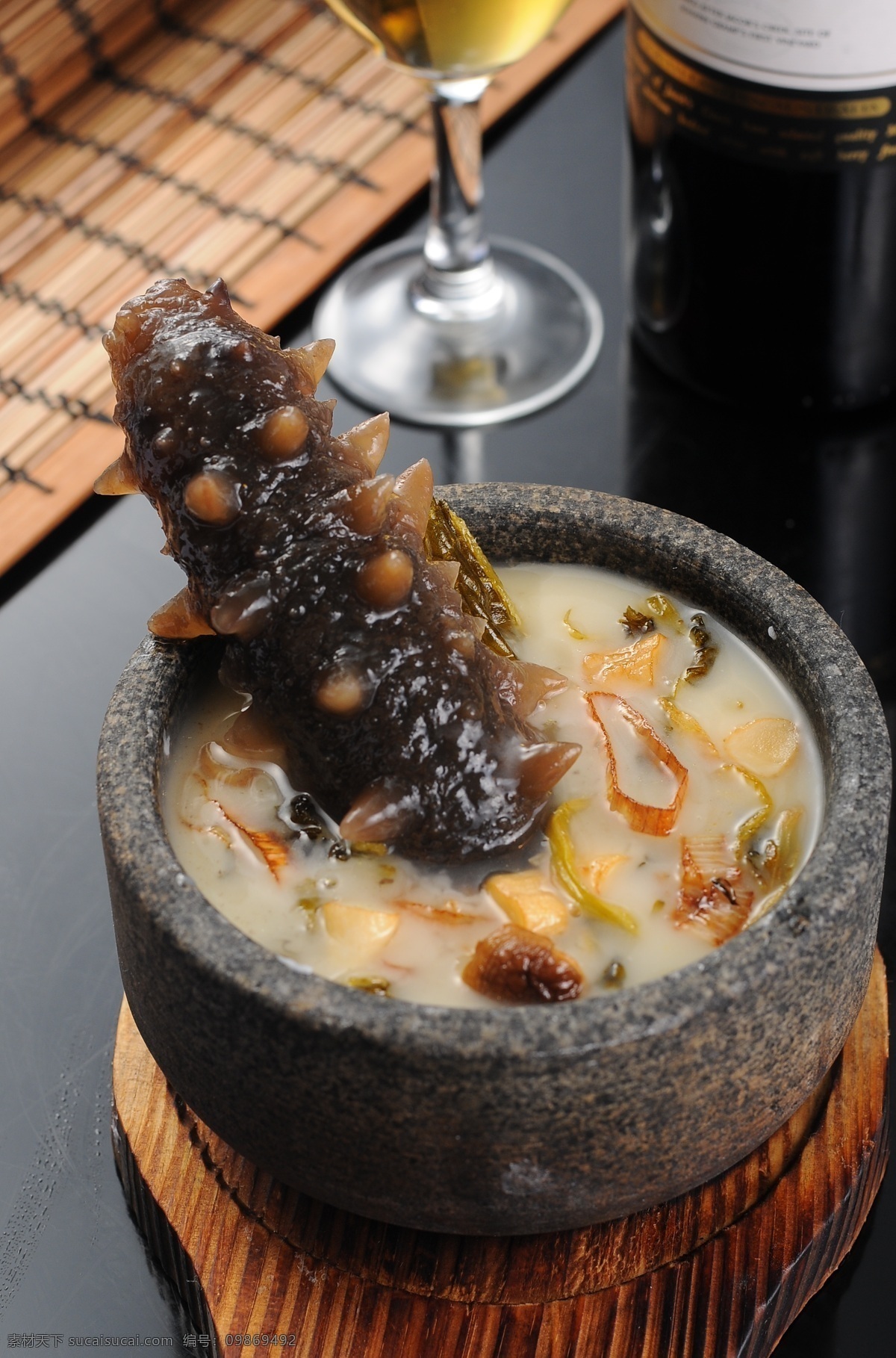 石锅酸菜辽参 酸菜 辽参 汤 海参 营养 餐饮美食 传统美食