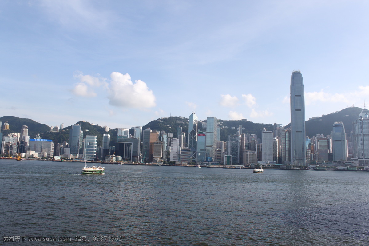 维 港 白云 大厦 高楼 海景 建筑景观 金融 蓝天 维港 香港 维多利亚港 自然景观 风景 生活 旅游餐饮