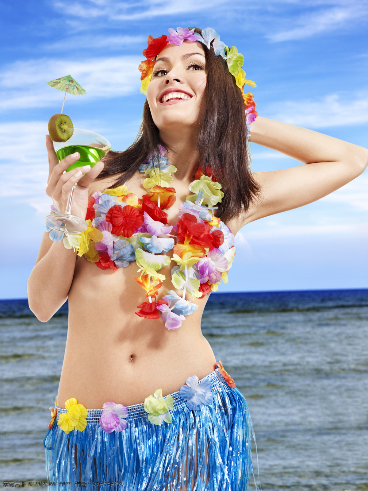 手 放 后脑 美女 果汁 美女与果汁 沙滩美女 海滩 沙滩 性感美女 比基尼美女 性感 外国美女 海边度假 模特 美女写真 女性女人 人物图库 水 泳装美女 花环 时尚美女 蓝天 白云 上 美女图片 人物图片