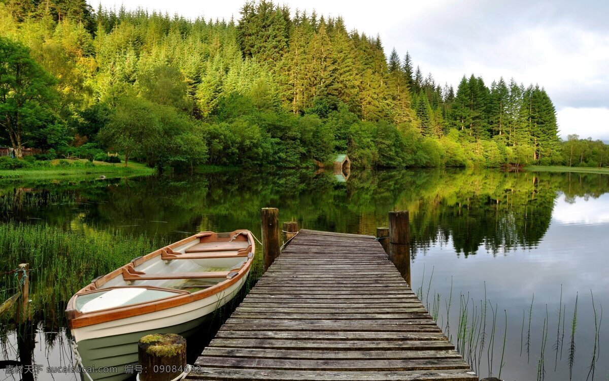 美丽 湖光山色 风景 高清 湖景 山脉 绿色 树林