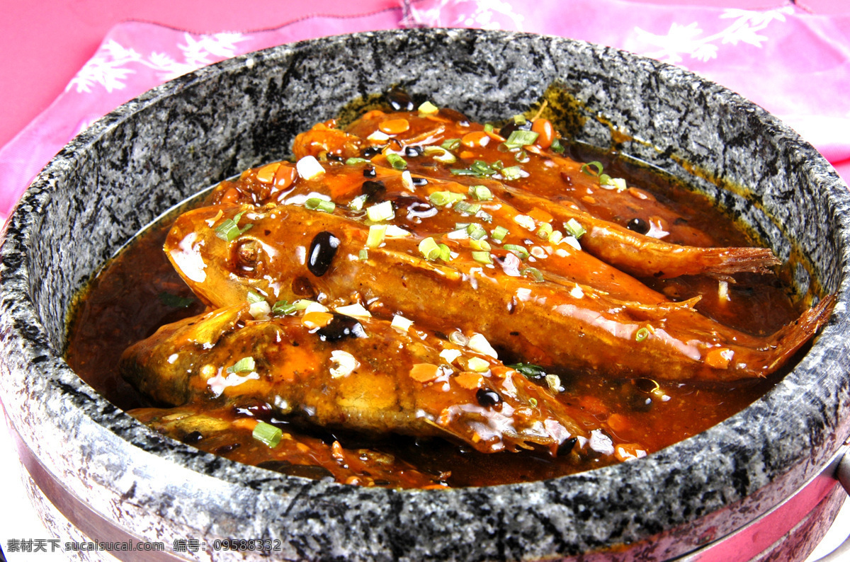 石锅杂鱼 海杂鱼 乱炖海杂鱼 高清美食图片 中餐美食 菜牌素材 传统美食 餐饮美食