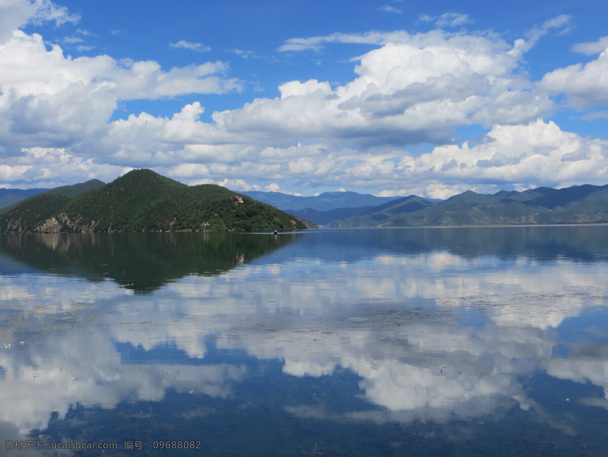 美丽 湖泊 风景 高清 蓝天 云彩 白云 云朵 天空