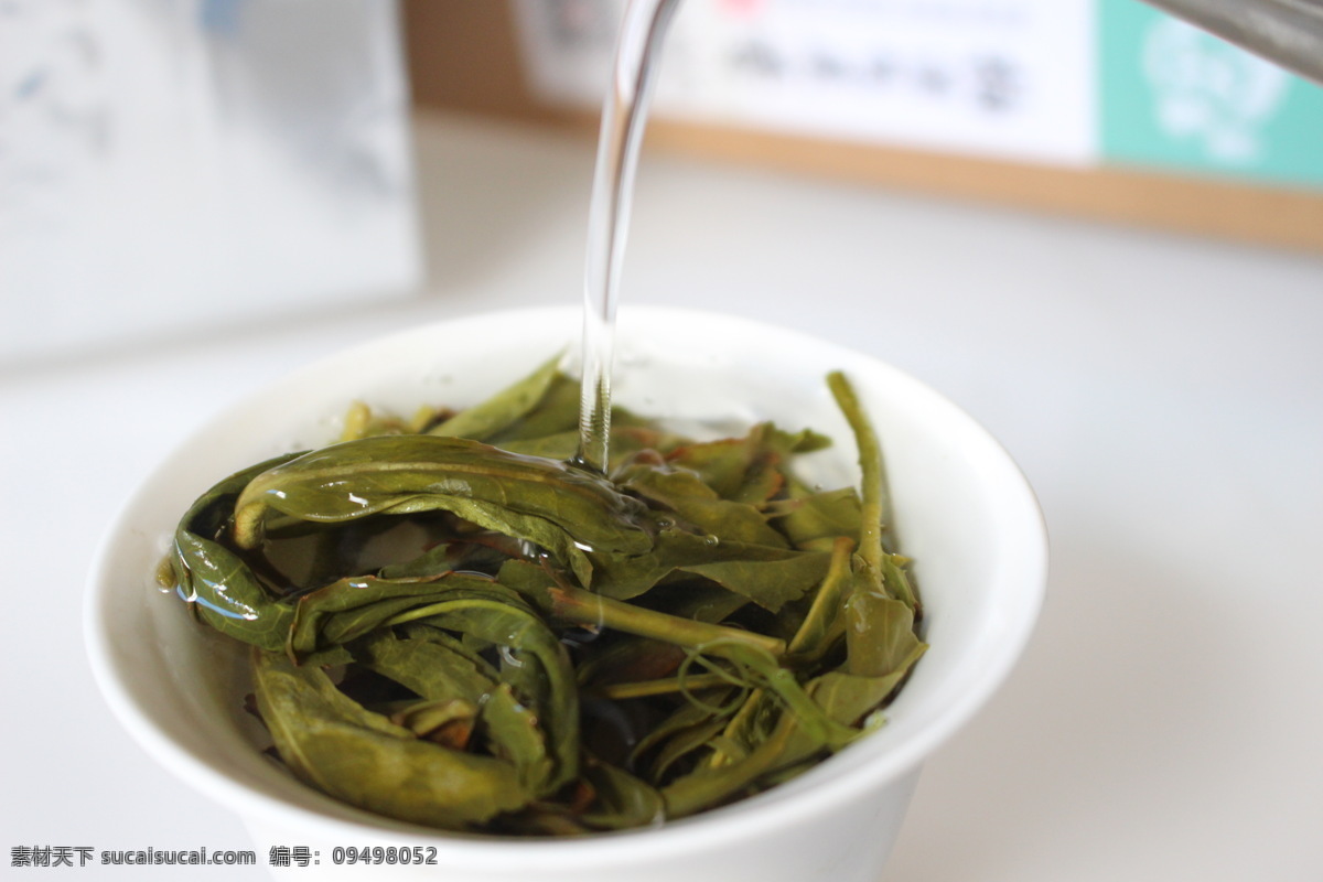抽湿鸭屎香 凤凰单枞茶 潮汕茶 鸭屎香 白叶单枞茶 泡茶 冲茶 茶菜 茶汤 茶叶 茶 功夫茶 清香型 茶叶摄影图 餐饮美食 食物原料
