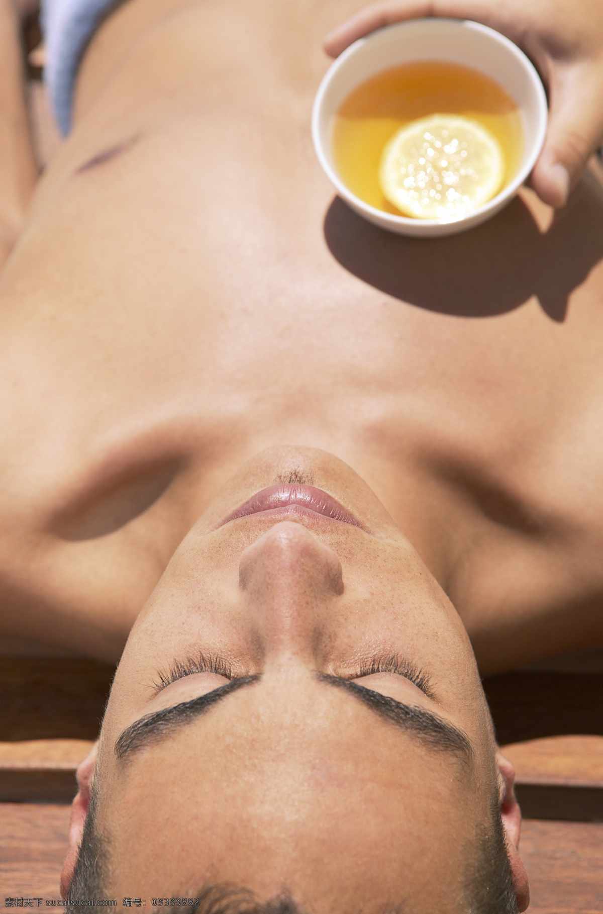 spa 养生 外国 男性 外国男性 男人 spa水疗 柠檬茶 美容美体 护肤 高清图片 生活人物 人物图片