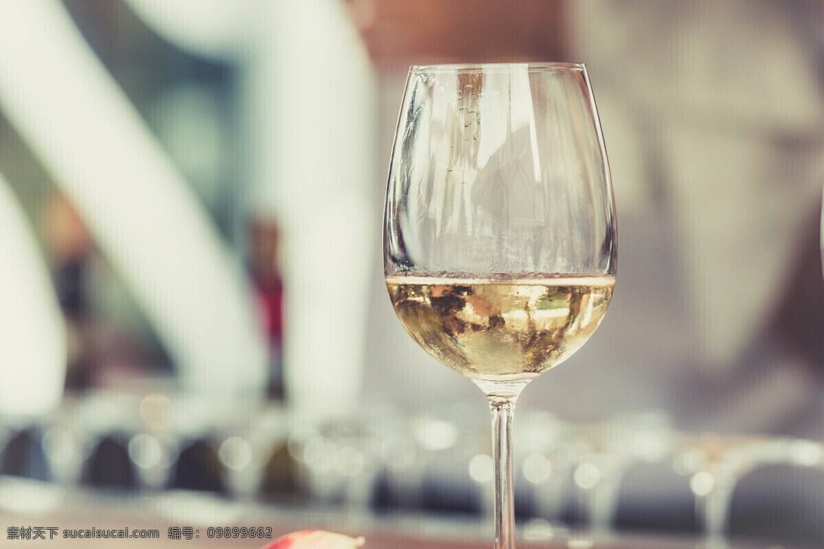 酒杯 精致透明杯 酒 高脚杯 香槟 生活百科 娱乐休闲