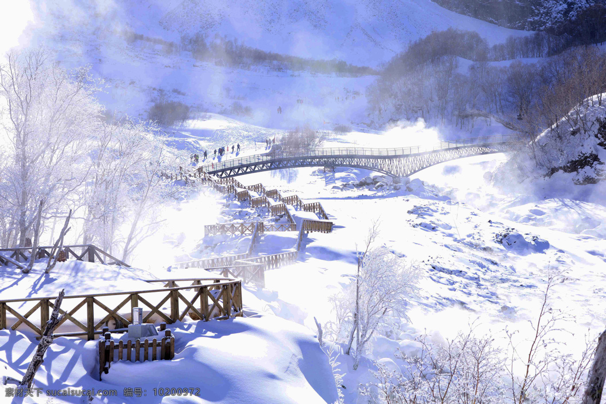 长白山脉 雪山 游客 冬季风观光 皑皑白雪 雪域 桥梁 登山 旅行 旅游 白雪 旅游摄影 国内旅游