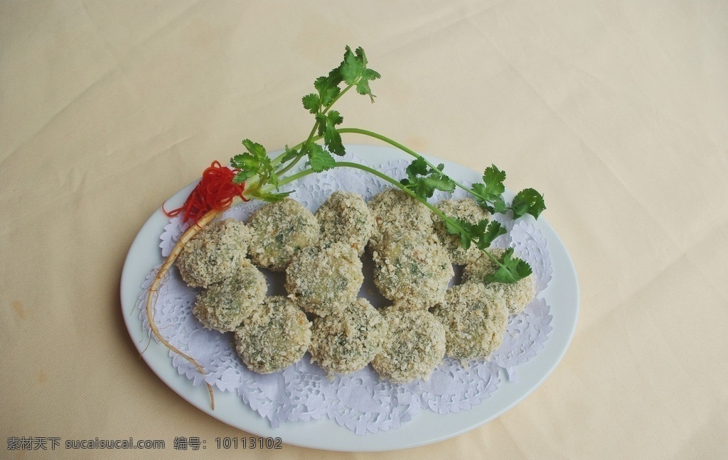 炸鱼饼 炸鱼 鱼饼 草鱼 鱼菜式 一鱼多吃 菜图 传统美食 餐饮美食