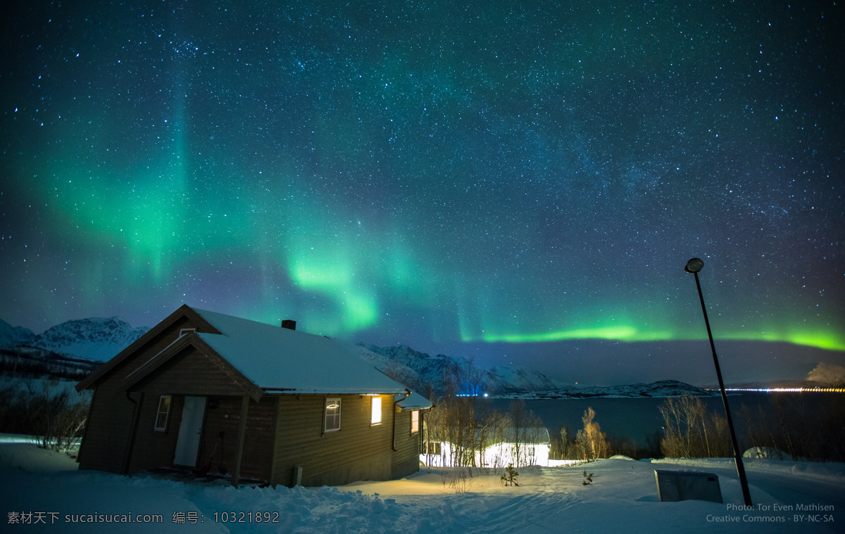 小屋 绚丽 夜空 繁星 灯光 雪 自然风景 自然景观