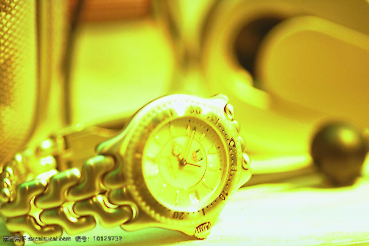 家居 生活 温馨 手表 黄色