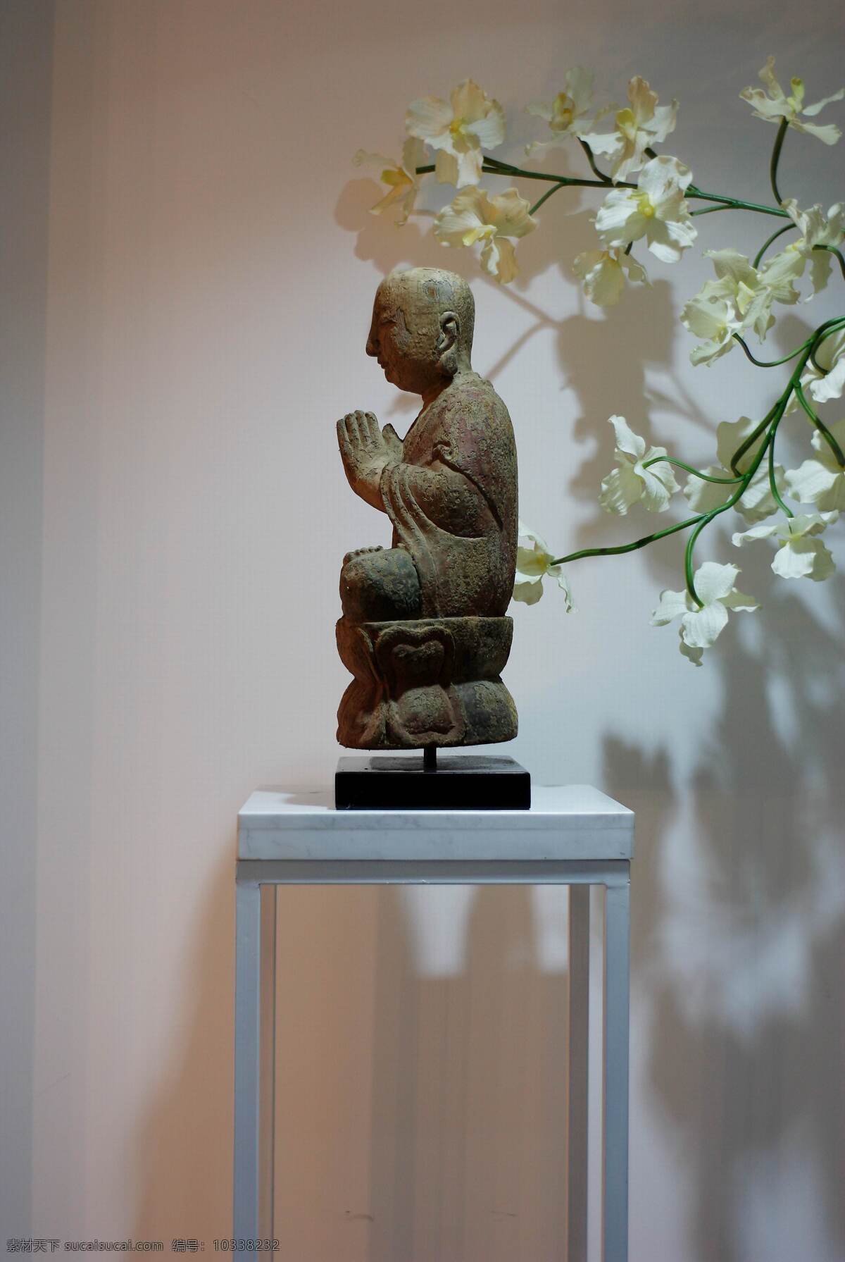 佛像 摆设 装饰品 工艺品 艺术品 古董 软装 雕塑 石雕 雕刻 鲜花 花卉 花朵 展品 传统文化 文化艺术
