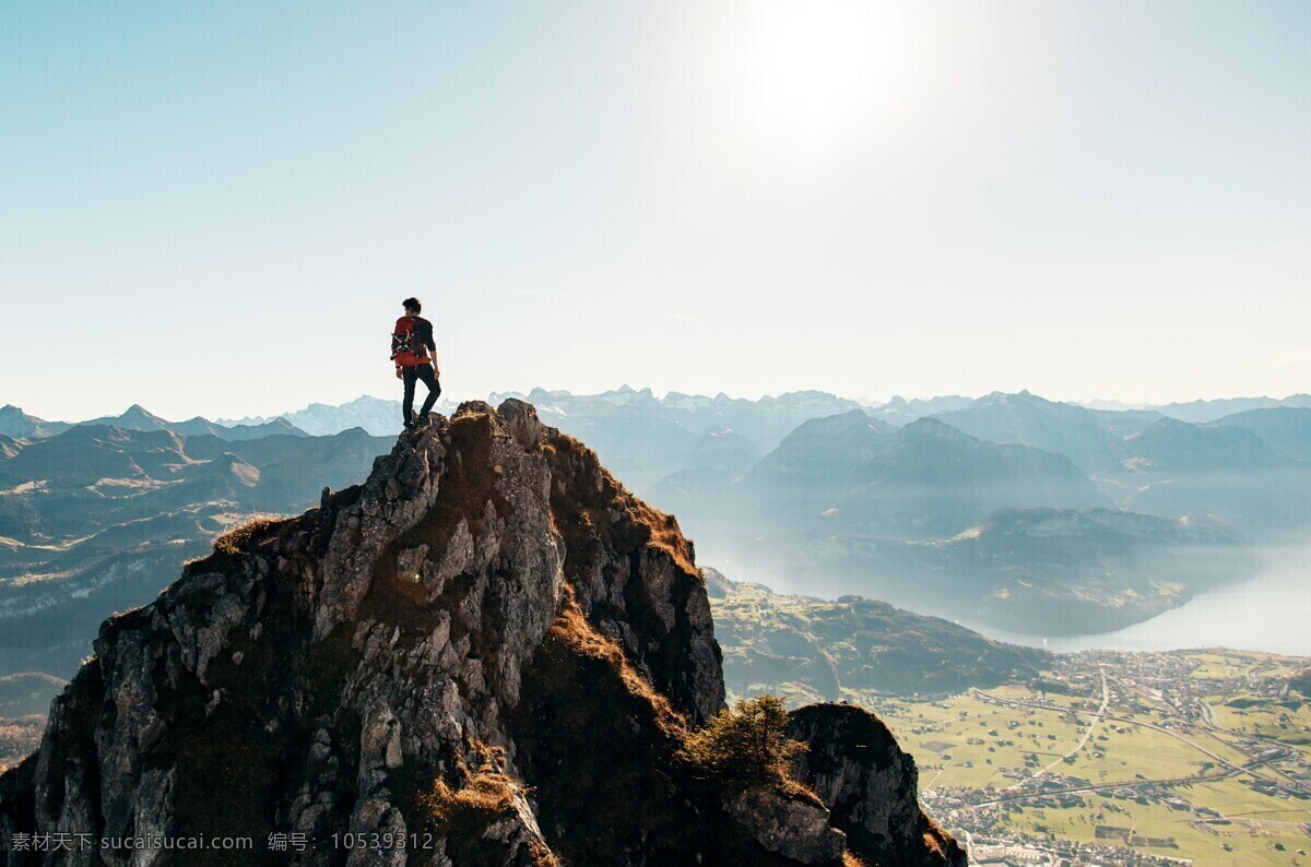 翻山越岭 风景 山顶 励志 眺望 旅游摄影 自然风景