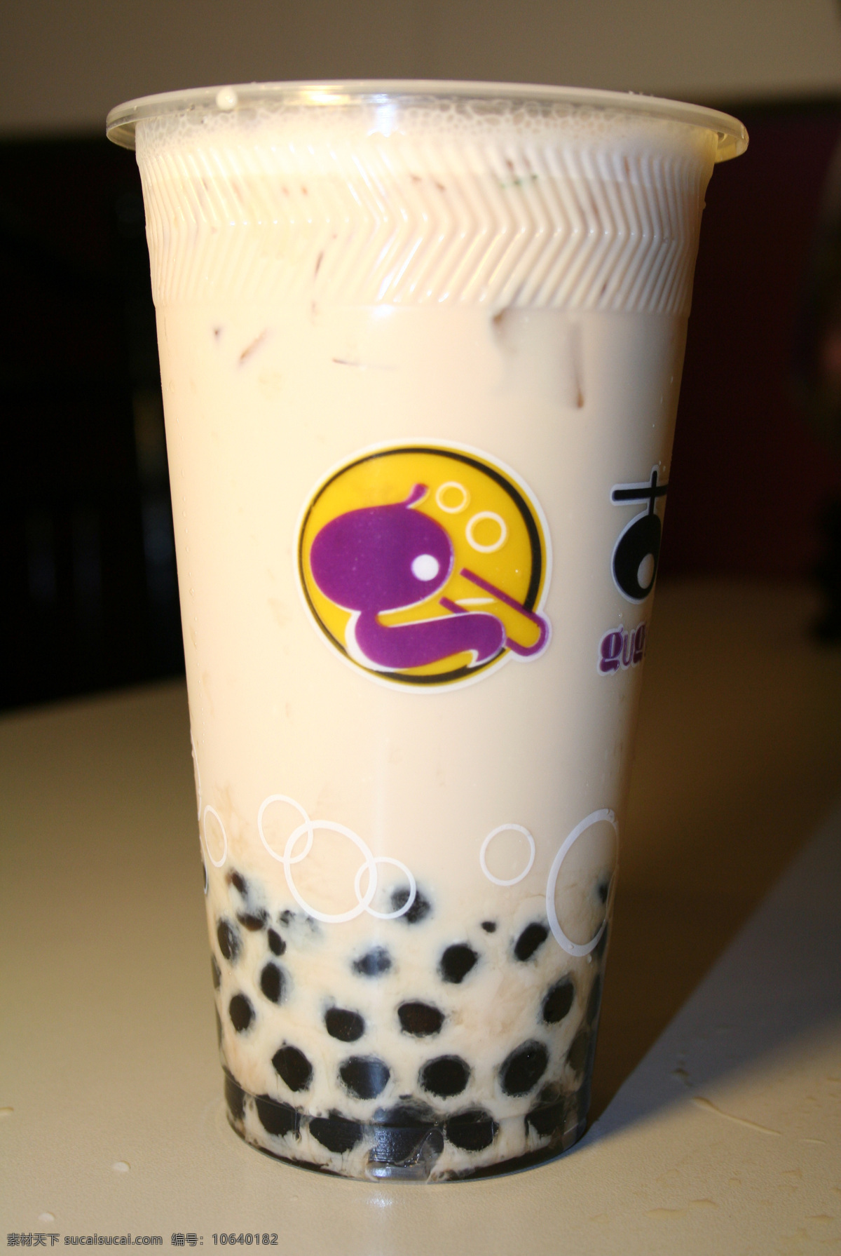 杯 冰茶 冰红茶 冰块 餐饮美食 红茶 绿茶 奶 奶茶 牛奶 奶昔 冰 圆杯 古咕奶茶 珍珠 珍珠奶茶 饮料酒水 摄影图库 矢量图 日常生活