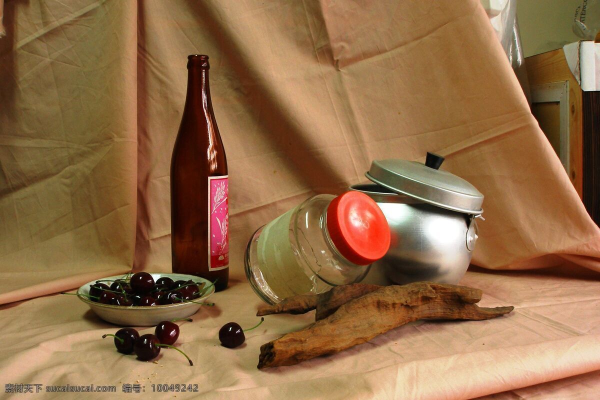 古 早 味 静物 組 合 玻璃罐 古朴 复古 怀旧 木头 酒瓶 铝锅 樱桃 餐饮美食 餐具厨具