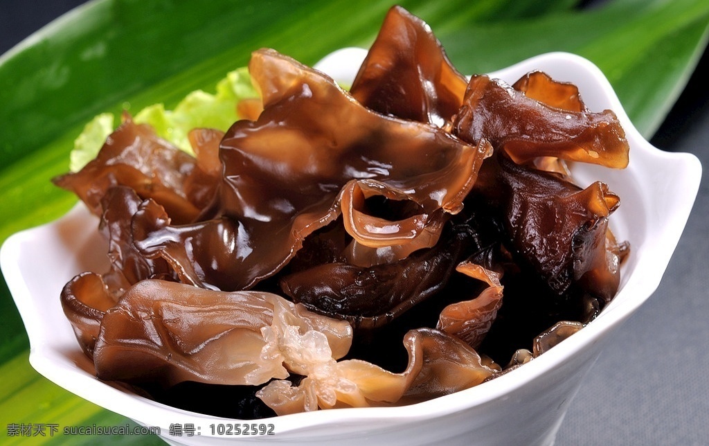 芸耳 云耳 木耳 捞汁云耳 中国菜 黑木耳 小云耳 桃仁木耳 香芹拌木耳 餐饮美食 食品餐饮 木耳桃仁 火锅菜 传统美食