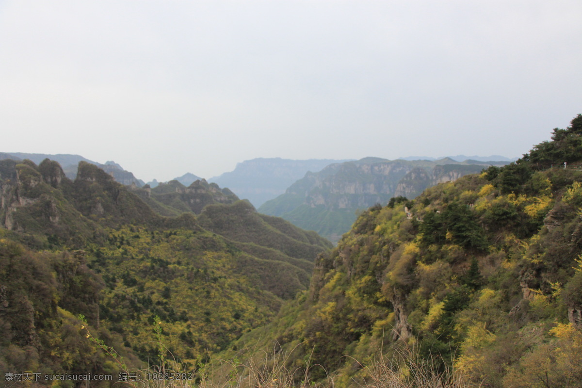 万仙山 新乡 辉县 太行山 悬崖 峭壁 郭亮 南太行 太行美景 太行山脉 太行远景 远山 盘山公路 自然景观 风景名胜 白色