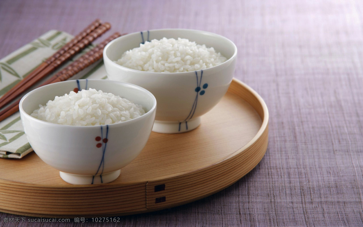 清香的米饭 清香 米饭 美味的米饭 木托盘 面食 美食图片 餐饮美食 传统美食