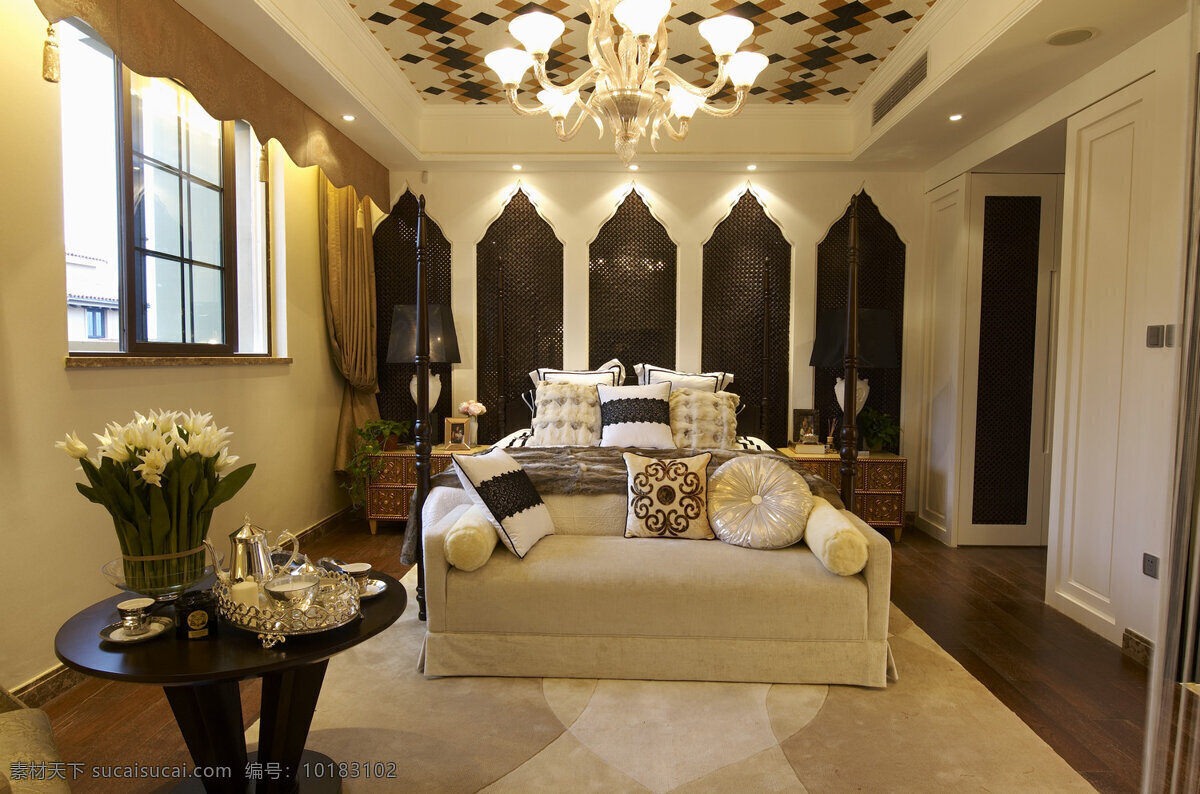 现代 奢华 卧室 白色 水晶灯 室内装修 效果图 木地板 白色地毯 浅色沙发 白色水晶灯 圆茶几
