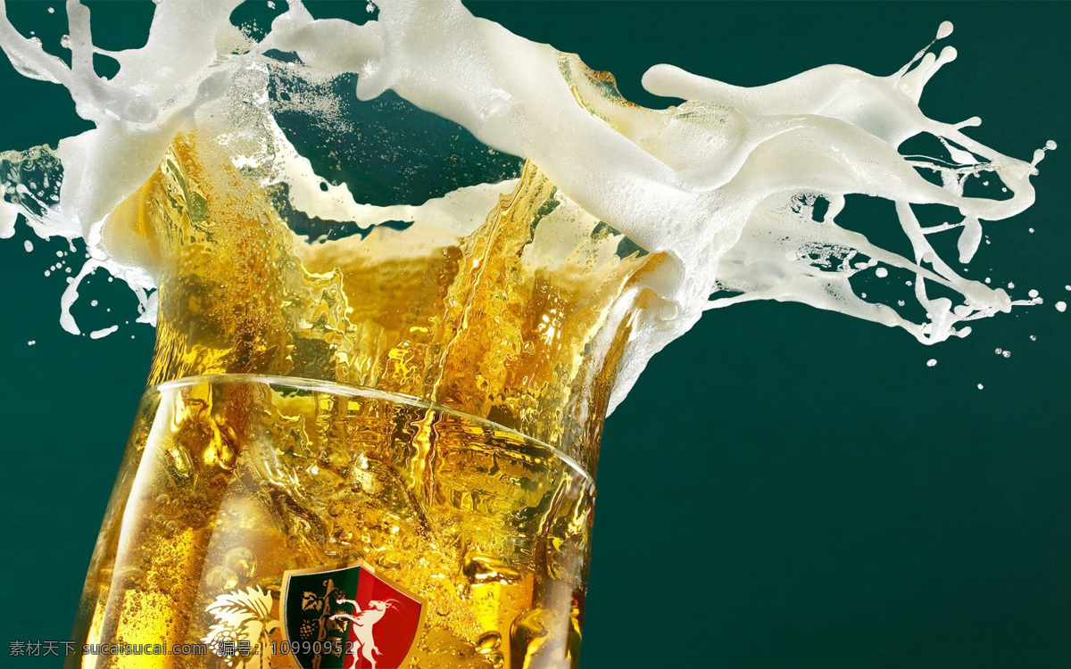 啤酒商业摄影 啤酒 酒 泡沫 啤酒花 商业摄影 啤酒广告 玻璃杯 玻璃 高清 图 餐饮美食 饮料酒水