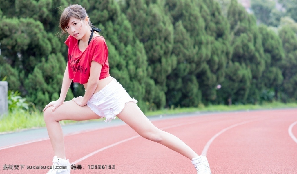 运动女人 女人 美女 雪白肌肤 长发美女 长腿 运动 美女图片 人物图库 女性女人