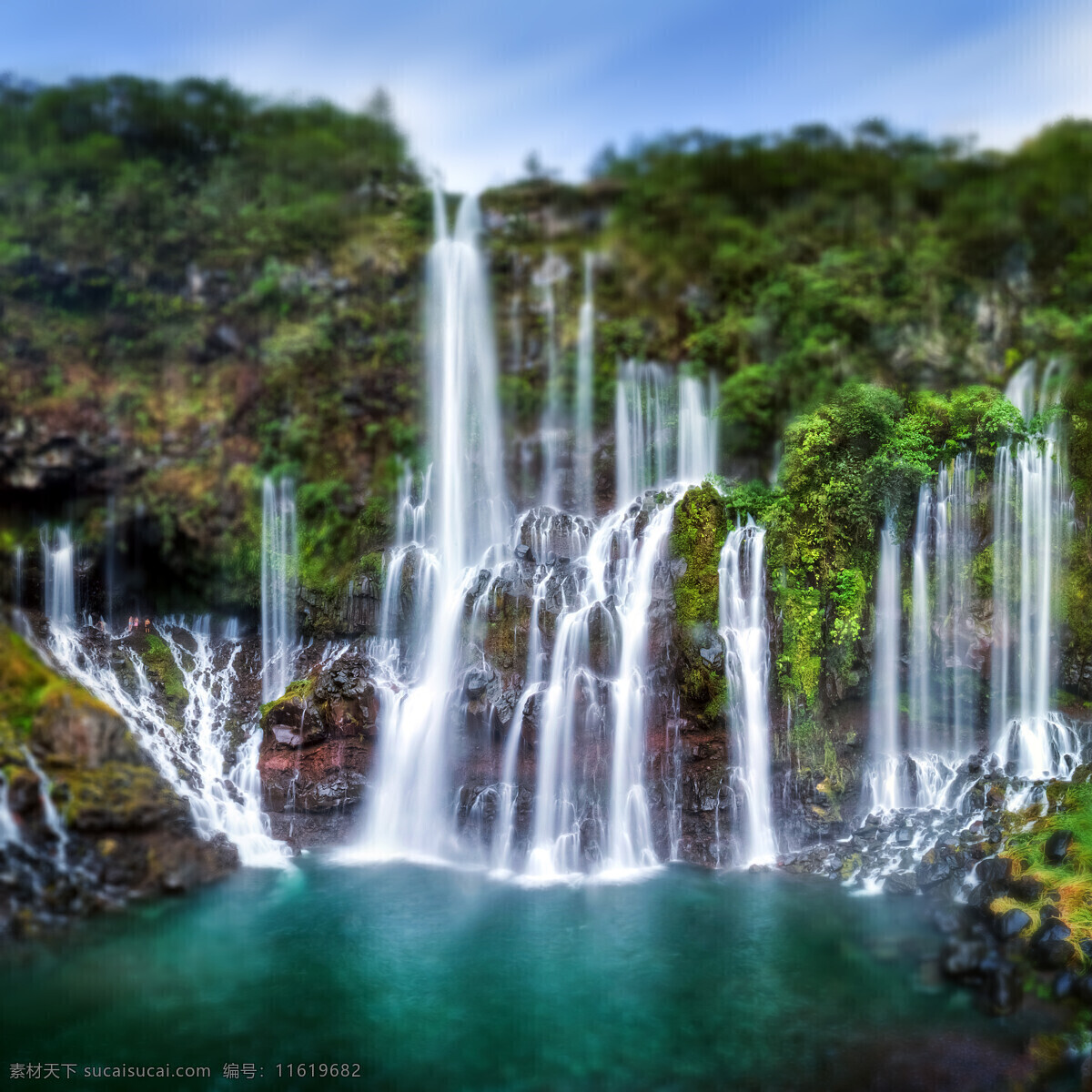 景观 景区 背景 素材图片 瀑布 湖水 大树 高山 植物 自然风光 休闲旅游 山水风景 风景图片