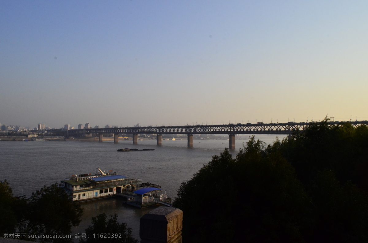 武汉 长江 夜景 武汉长江大桥 长江轮渡 城市夜景 江水 旅游摄影 国内旅游 黑色