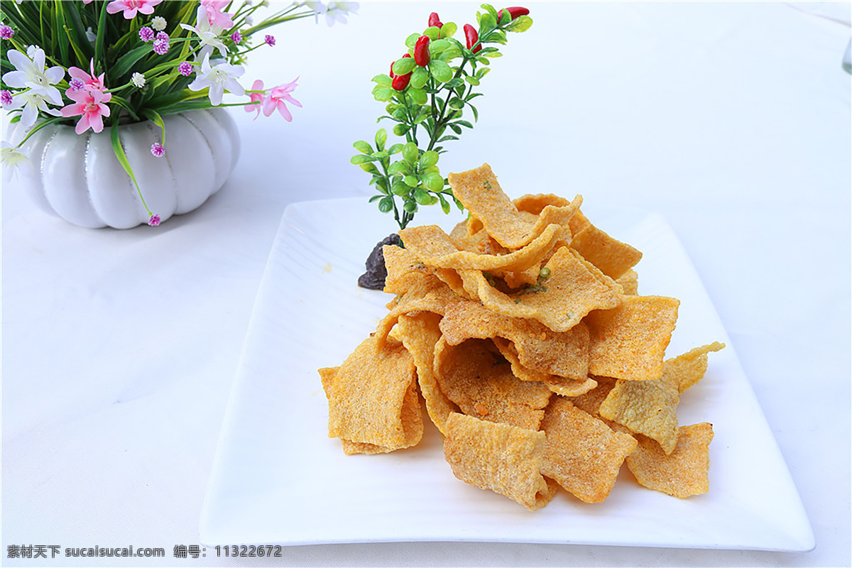 蛋黄荞麦锅巴 蛋黄锅巴 锅巴 炸锅巴 荞麦锅巴 油炸锅巴 餐饮美食 传统美食