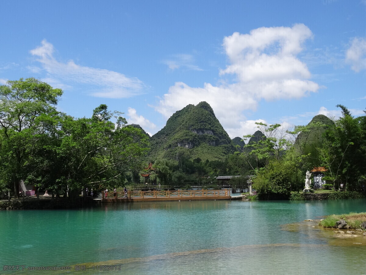 鹅泉风光 风景 山水风景 广西风景 靖西 鹅泉 木桥 雕塑 凉亭 游人 自然景观