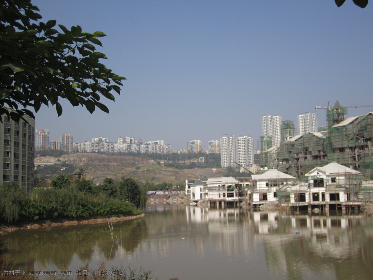 山水风景 重庆 南方 翻译 学院 川外 重庆学校 校园风景 河 房子 建筑 摄影图片 学校摄影 建筑摄影 建筑园林 灰色