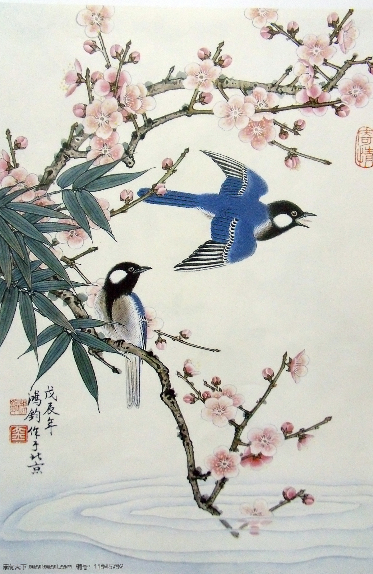 国画 花鸟 国画花鸟 粉色桃花 桃枝 朵朵绽放 盛开 枝头一对山雀 蓝色羽毛 嘻嘻 欢闹 竹叶 水面 涟漪 工笔画 美术国画 水墨画 彩墨画 绘画书法 文化艺术 设计素材 中国工笔画