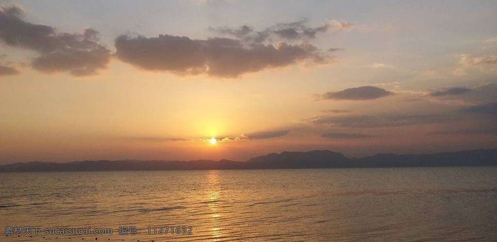 海边晚霞 夕阳西下 海边 海岸线 日落 金色 晚霞 旅游摄影 人文景观