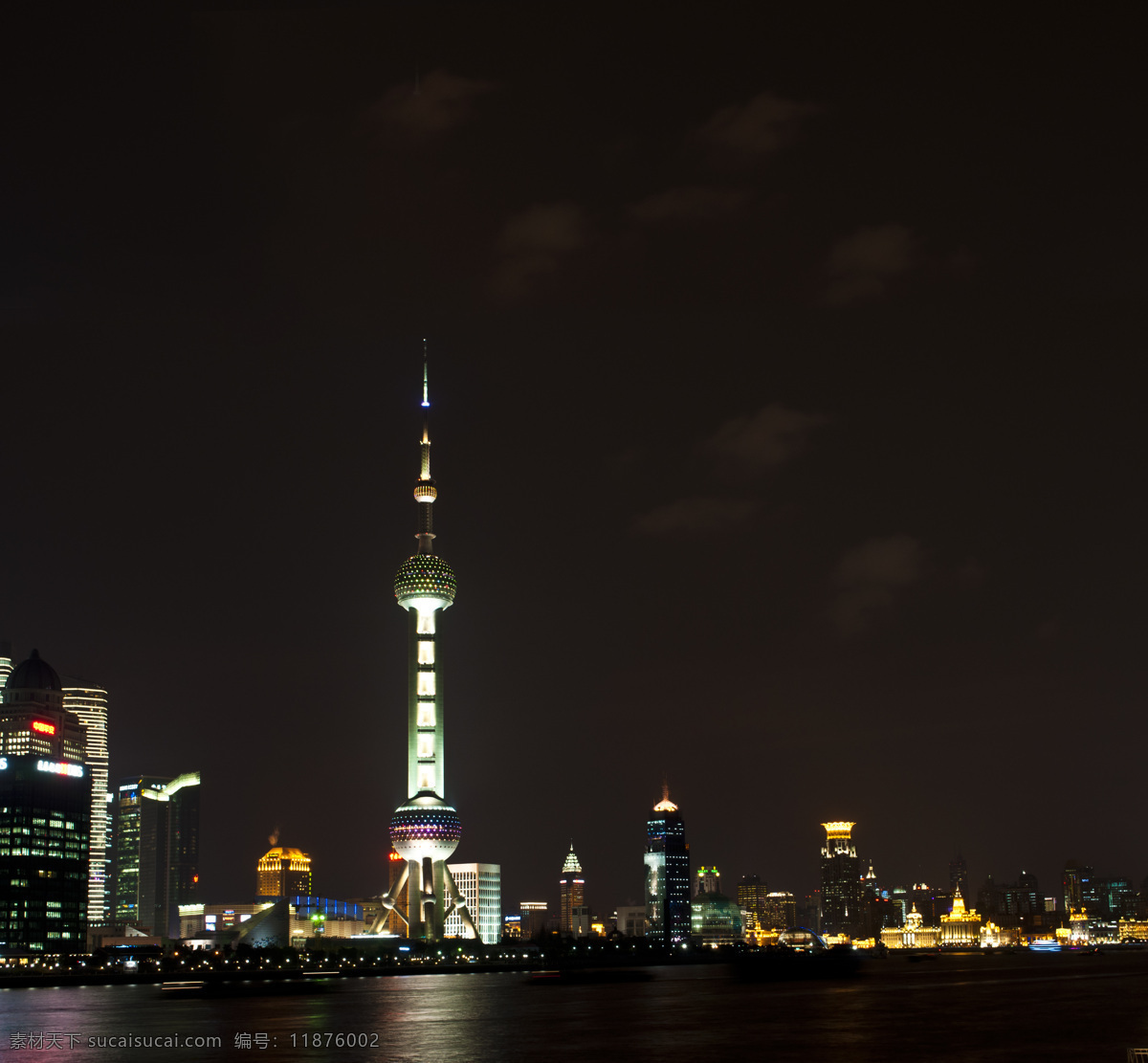 船 灯火 都市 国内旅游 黄浦江 流水 路灯 旅游摄影 上海 东方明珠 夜景 天空 云朵 上海外滩 上海景点 上海旅游 上海陆家嘴 风景 生活 旅游餐饮