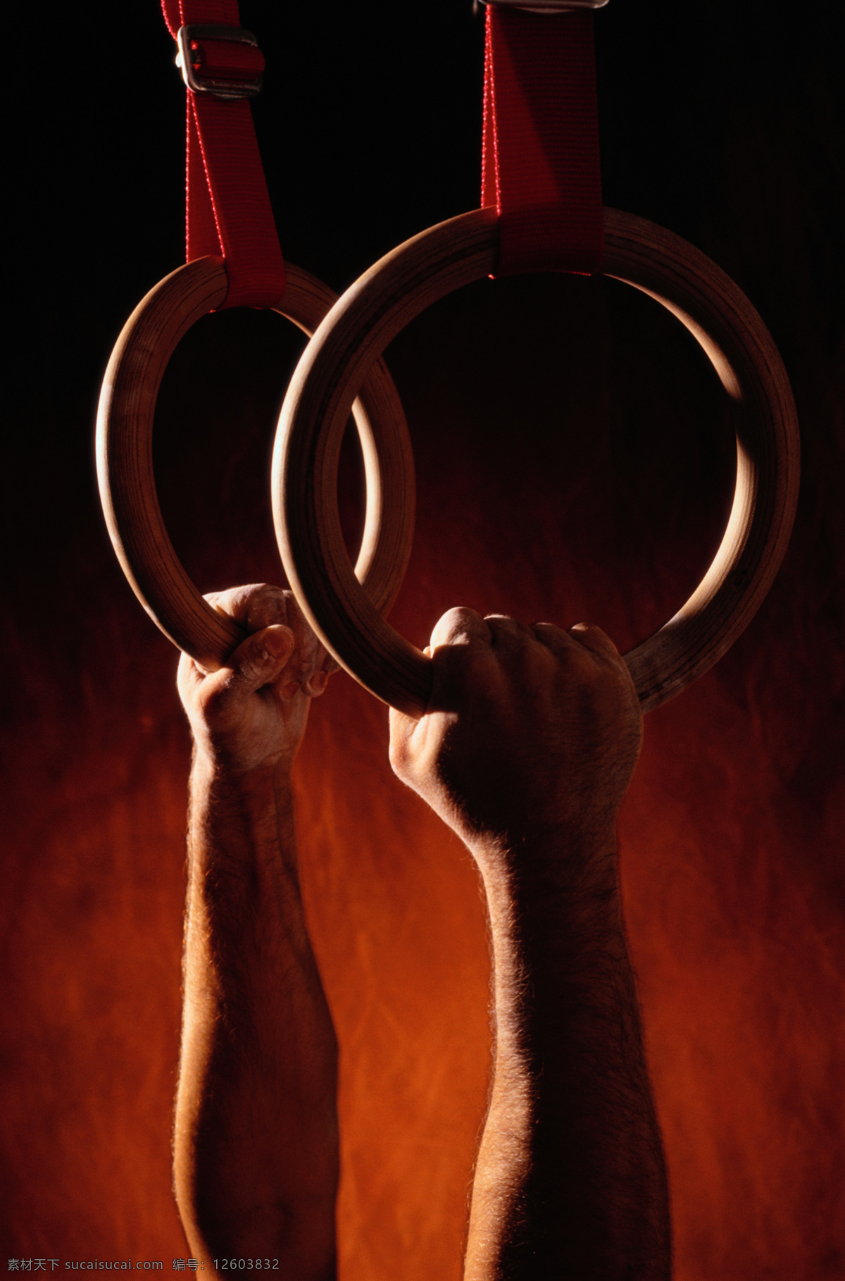 吊环 双手 褐色 体育 运动 圆圈 力量 体育运动 文化艺术