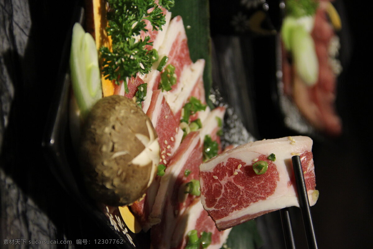 上等牛小排 日料 烧肉 烧烤 烤肉 牛小排 餐饮美食