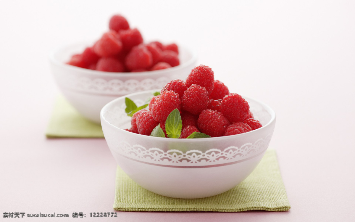 水果 甜点 高清 草莓拼盘 水果甜点图片 清雅 风格 各种 甜品 非常 漂亮 水果美食图片 餐桌上的水果 风景 生活 旅游餐饮