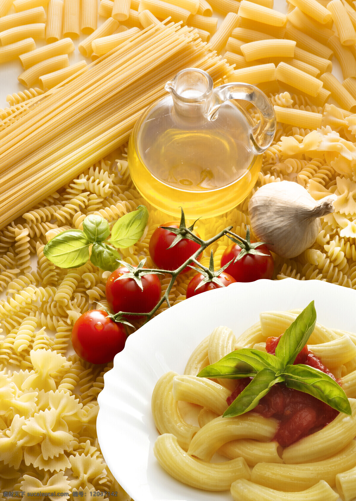 意大利 番茄 色拉油 意大利面 西红柿 食用油 新鲜蔬菜 面条 面食 国外美食 美味 外国美食 餐饮美食 白色