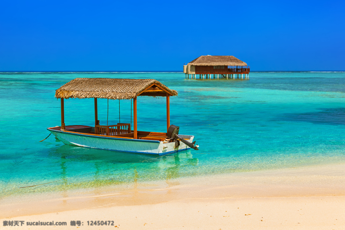 马尔代夫海滩 马尔代夫 大海 海水 海边 沙滩 海滩 水船 船只 船舶 小船 蓝天 天空 海景 热带海边 唯美 大海风光 风景 自然景观 自然风景